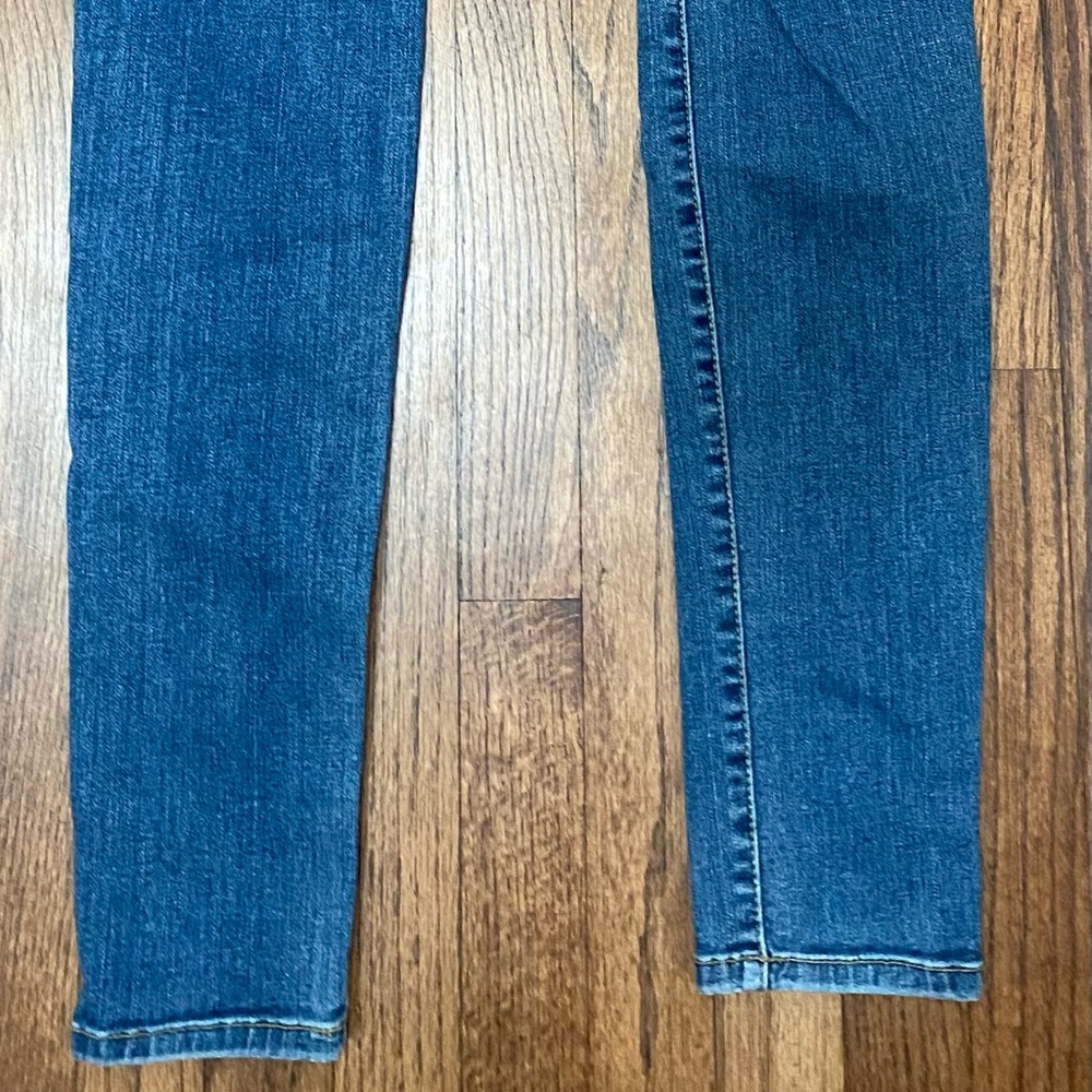 Universal Thread Jeans - Picture 3 of 3